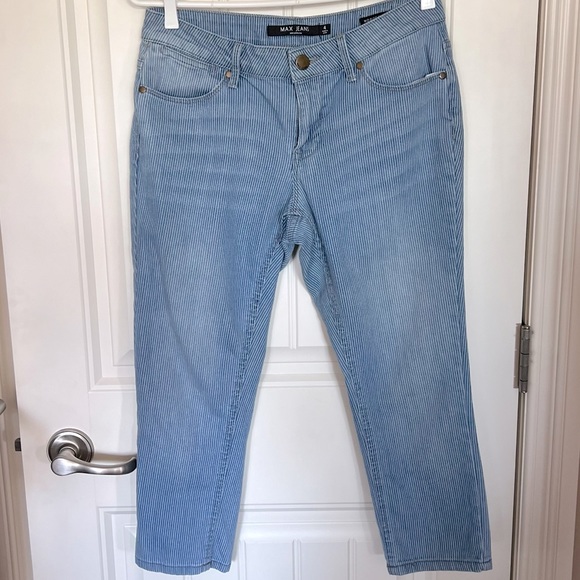 🍓2 for $13 MAX JEANS Mid Rise Soft Blue Denim with White Stripes - Size 4 - Picture 2 of 6